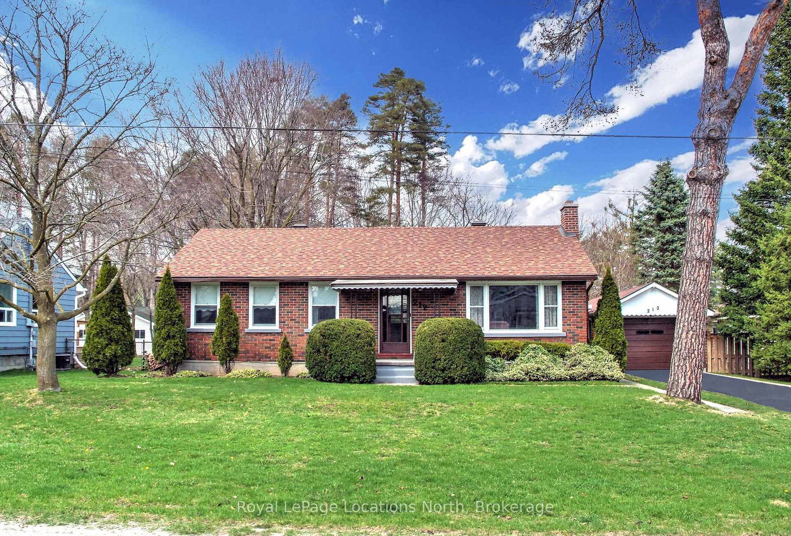 212-kirkwood-drive-clearview-ontario-s12348333