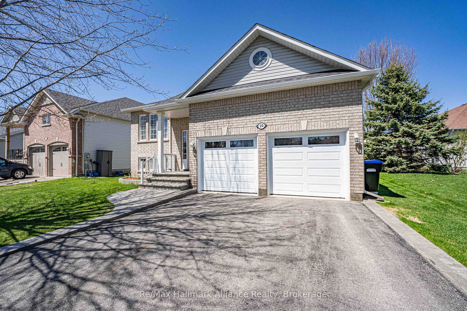 20-meadowood-drive-wasaga-beach-ontario-s12350607