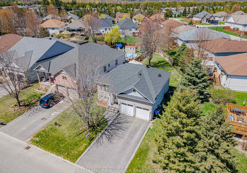 20-meadowood-drive-wasaga-beach-ontario-s12350607