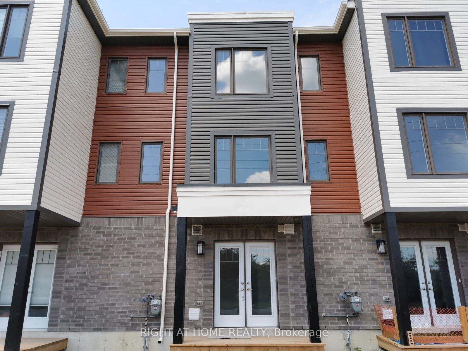 3-andean-lane-barrie-ontario-s12352243