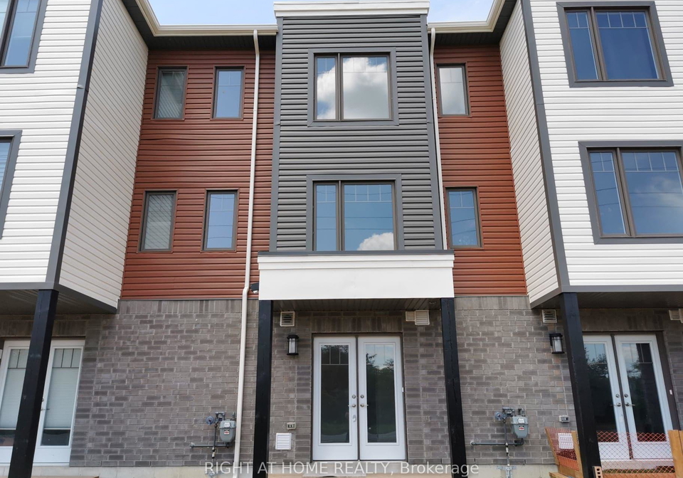 3-andean-lane-barrie-ontario-s12352243
