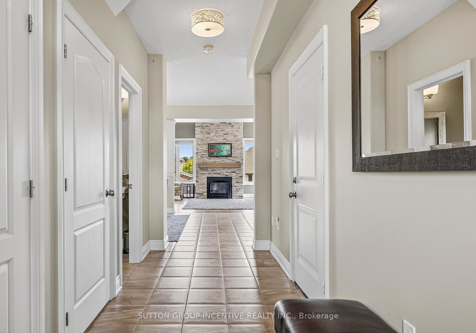 22-britannic-lane-barrie-ontario-s12352770