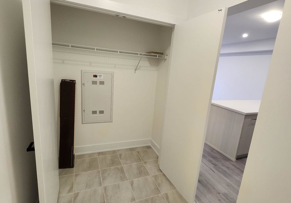 1-chef-lane-barrie-ontario-s12352803