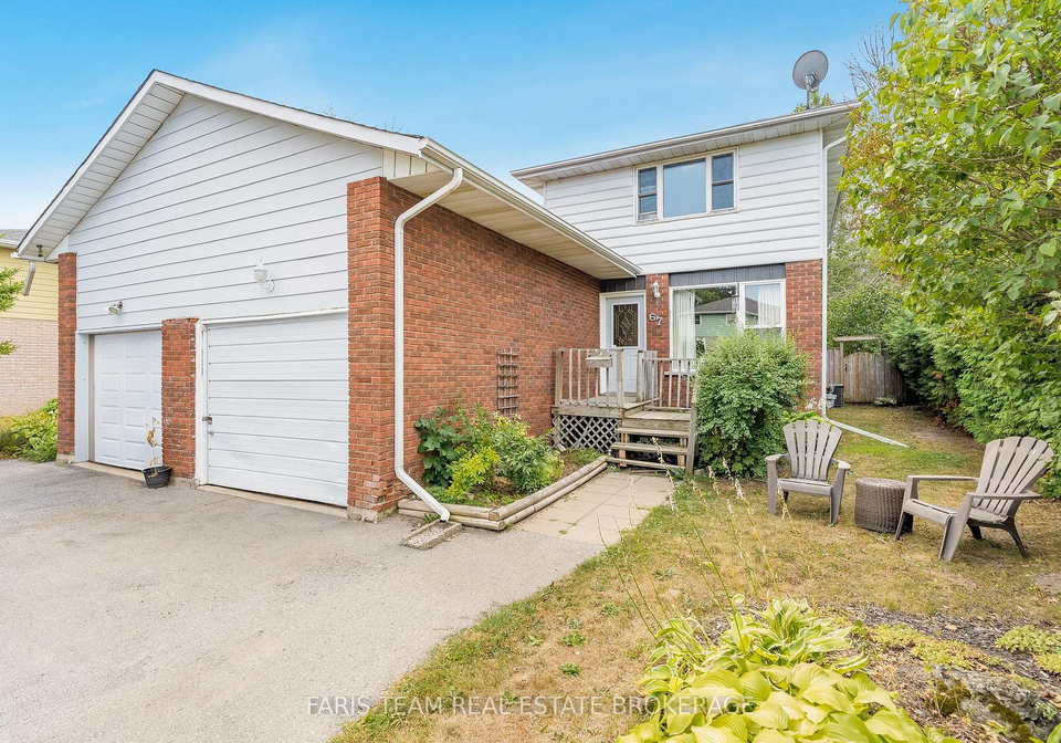 67-gibbard-crescent-collingwood-ontario-s12353378
