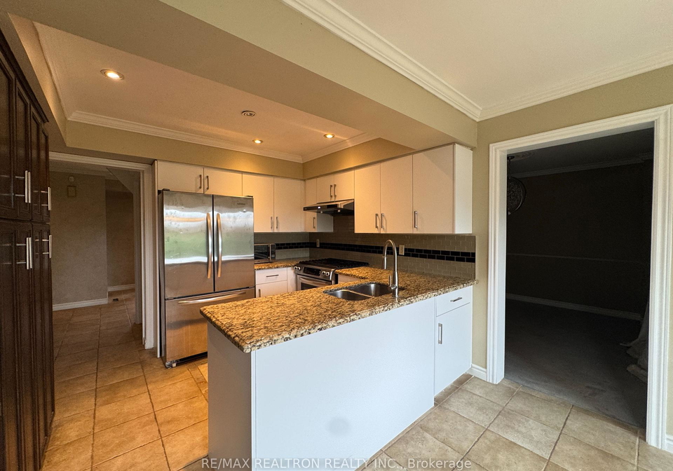 21-kenny-crescent-barrie-ontario-s12357198