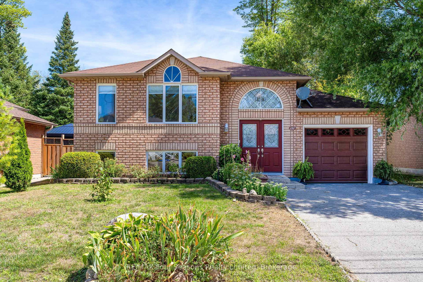 151-58th-street-s-wasaga-beach-ontario-s12357717