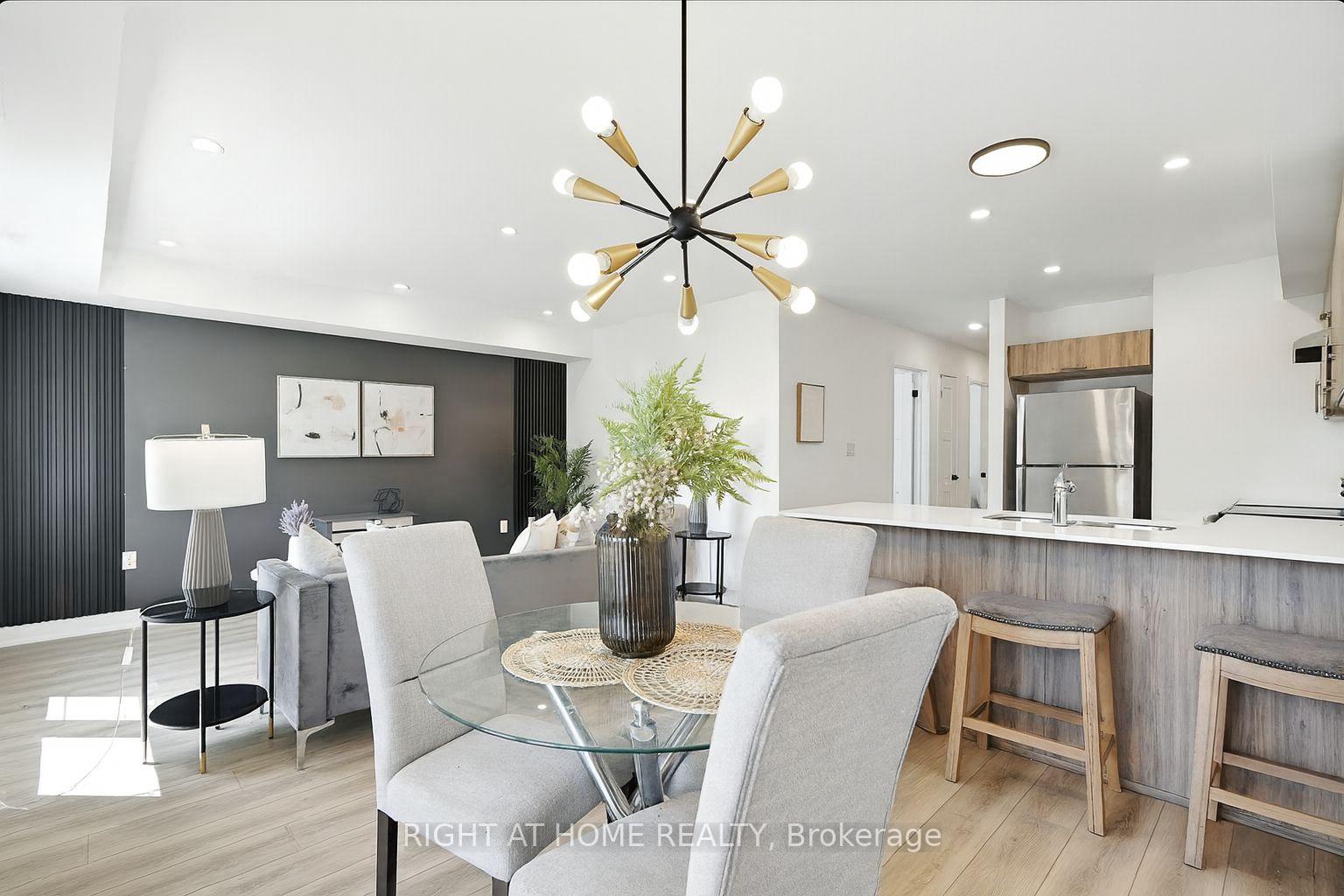 5pumpkin-corner-crescent-barrie-ontario-s12358060