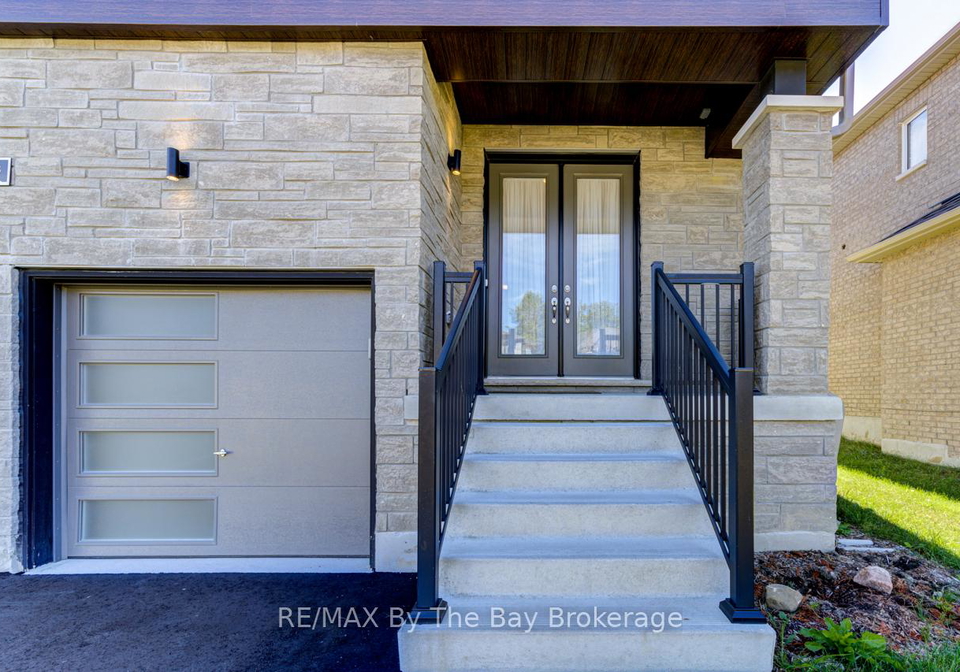 163-rosanne-circle-wasaga-beach-ontario-s12358314