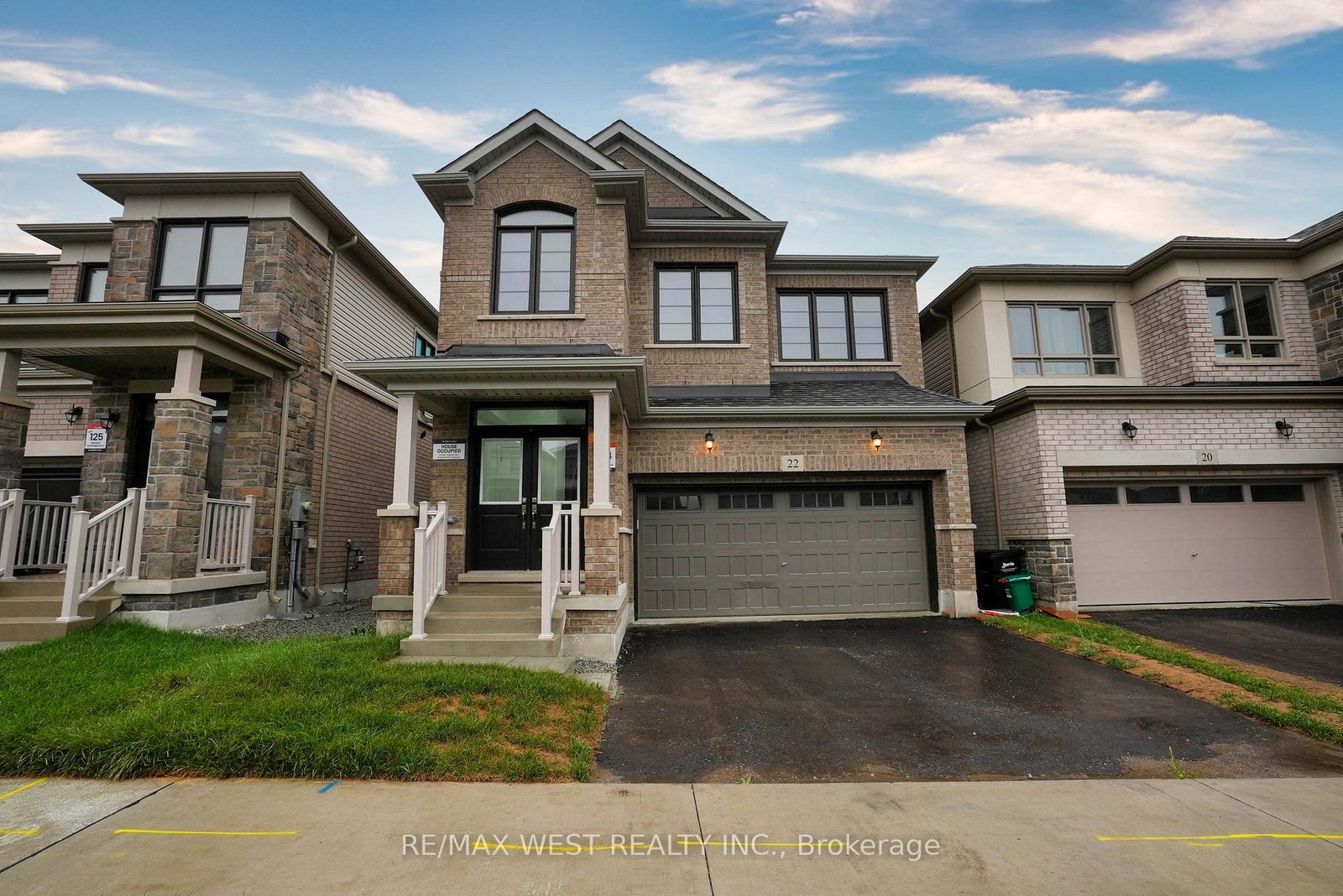 22-phoenix-boulevard-barrie-ontario-s12359692