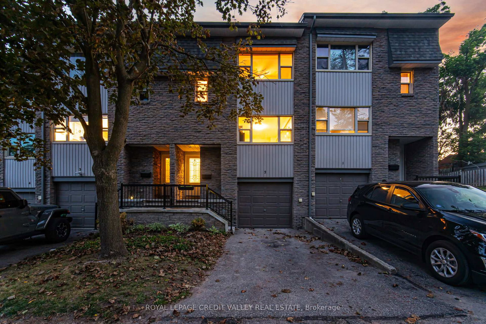north-street-barrie-ontario-s12362231