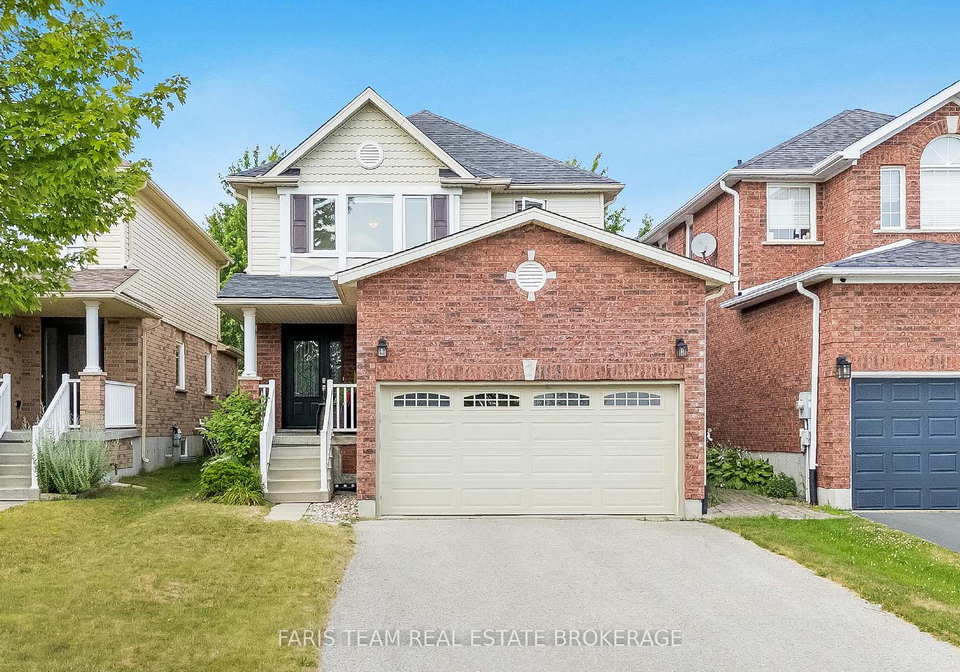 40-sovereigns-gate-barrie-ontario-s12363303