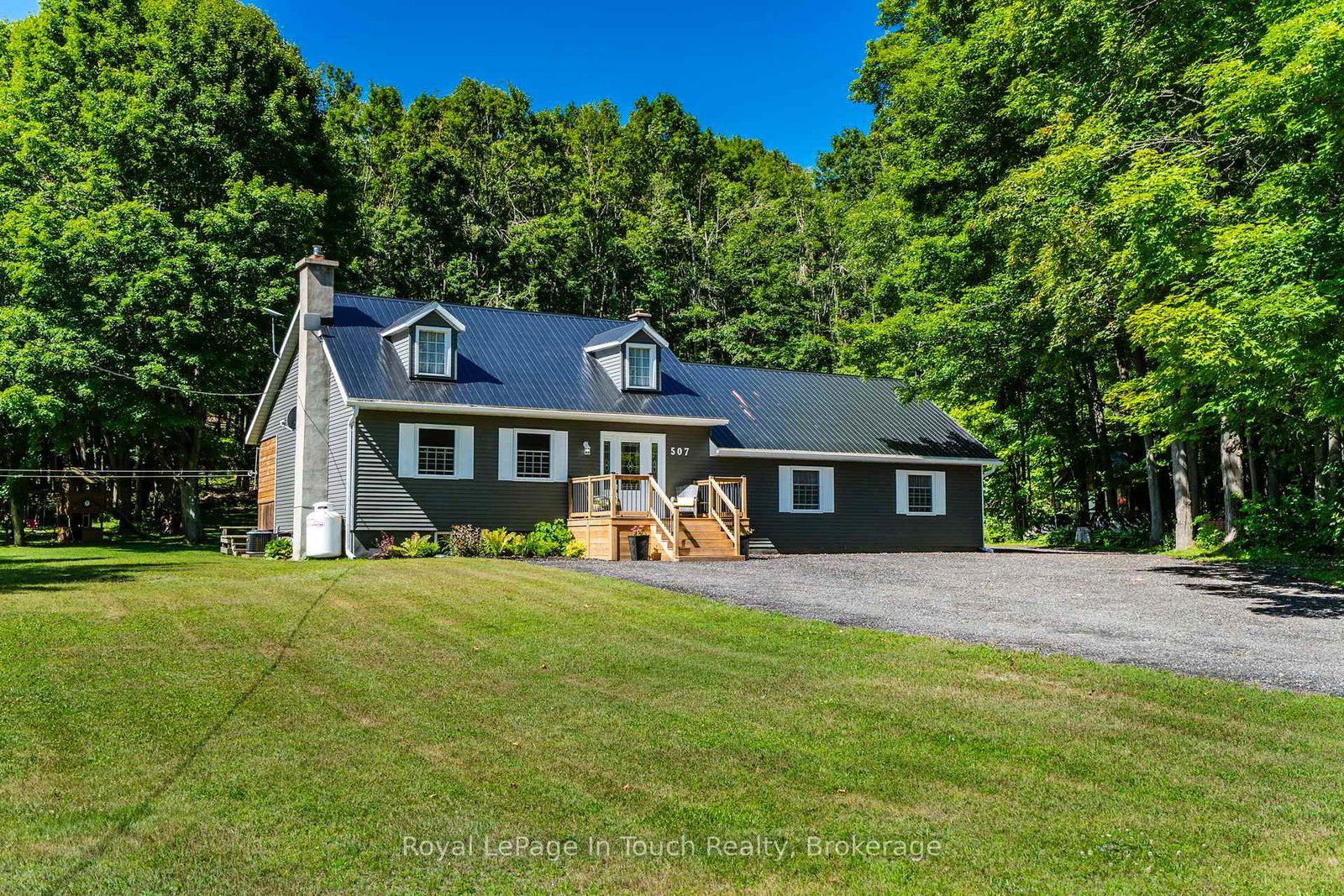 507-lafontaine-road-e-tiny-ontario-s12363398