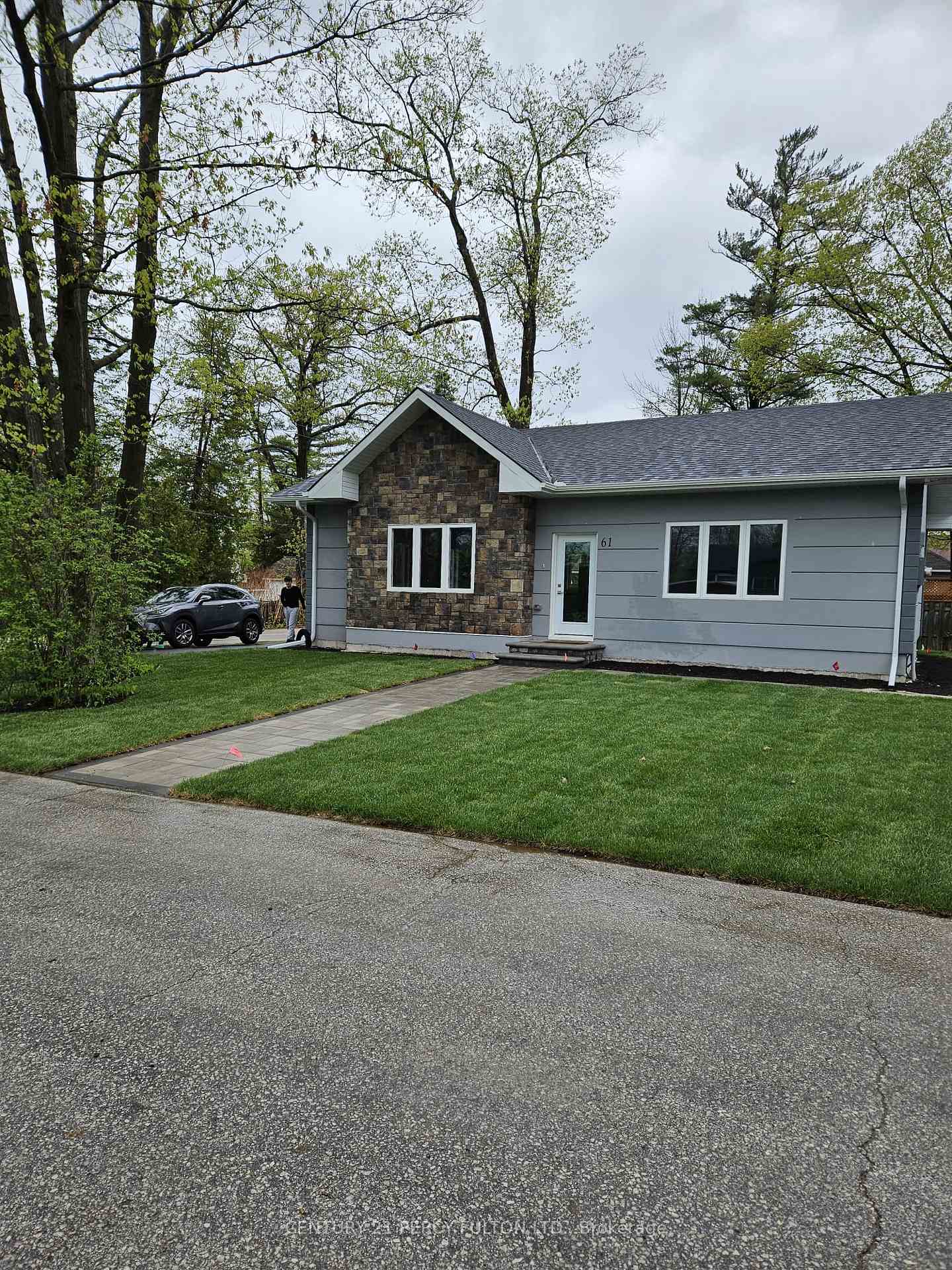 61-glenwood-drive-wasaga-beach-ontario-s12363683