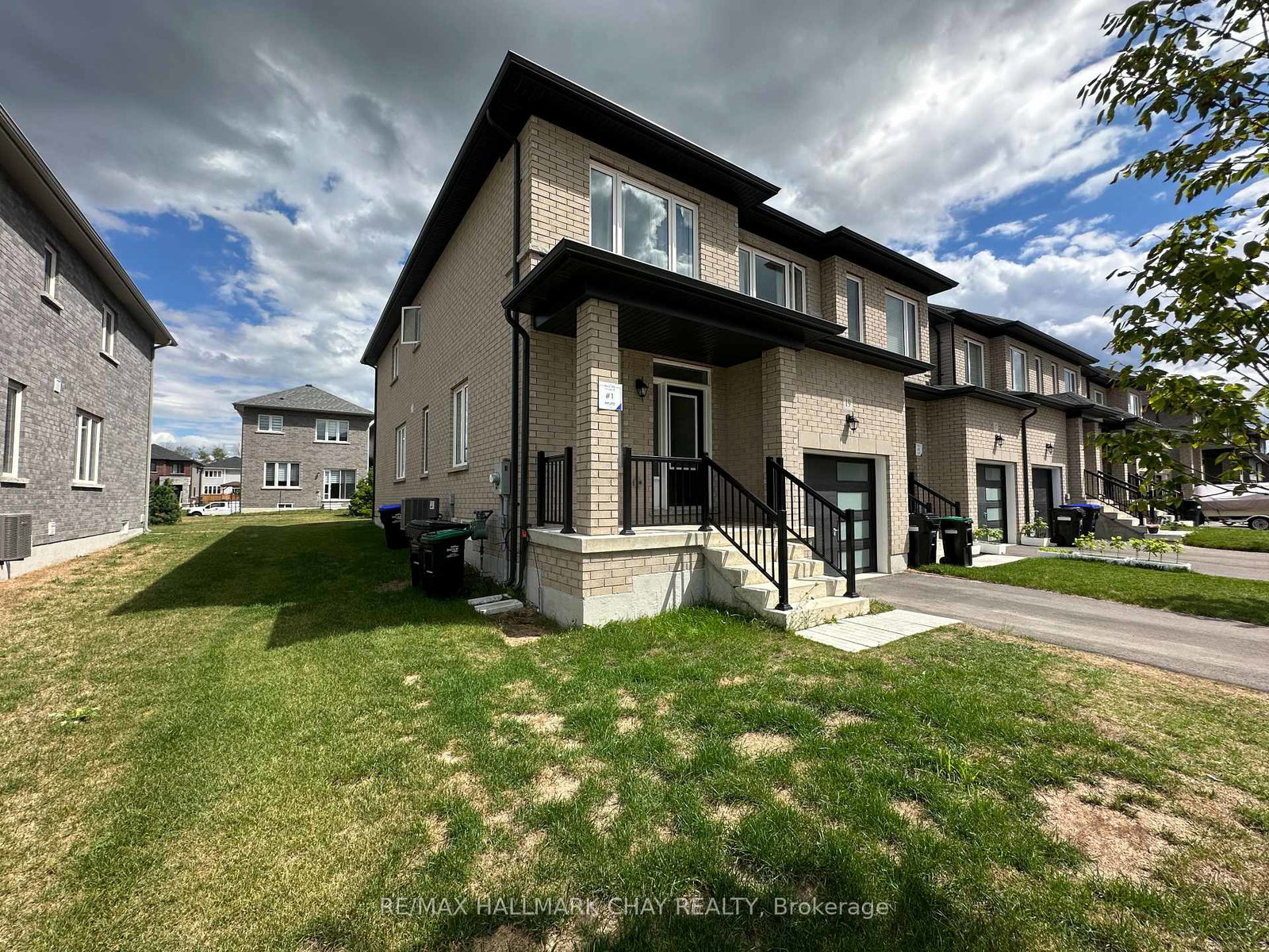 19-lisa-street-wasaga-beach-ontario-s12363948