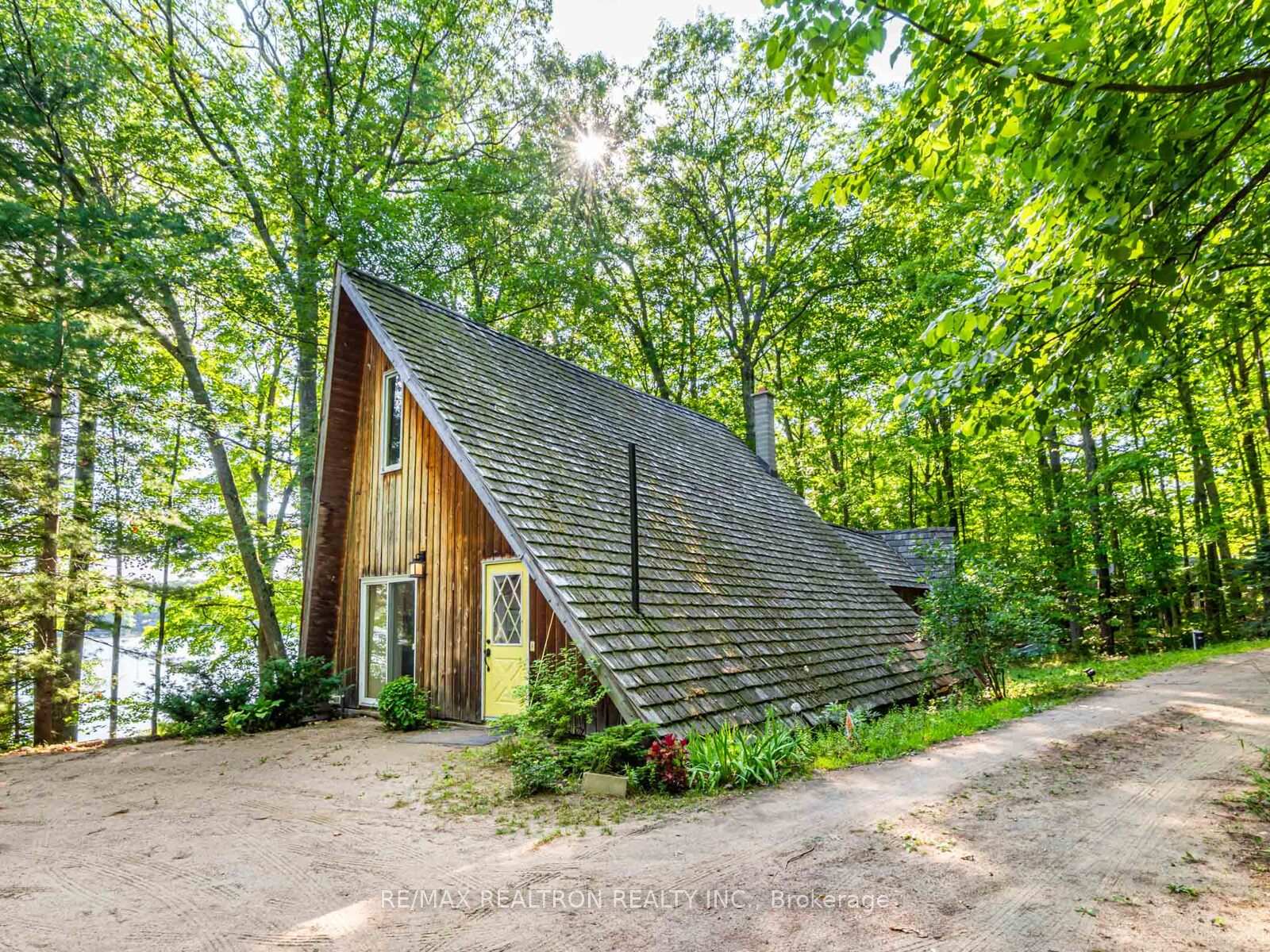 102-104-farlain-lake-road-e-tiny-ontario-s12364016
