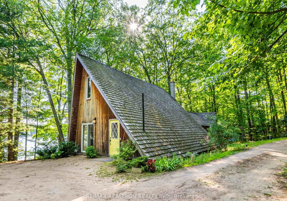 102-104-farlain-lake-road-e-tiny-ontario-s12364016