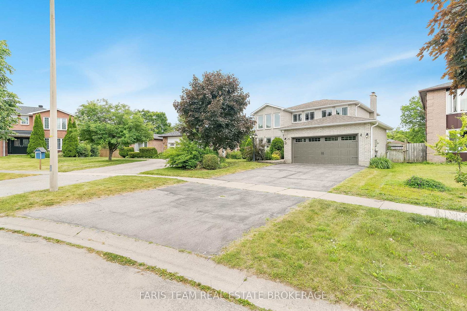 17-radenhurst-crescent-barrie-ontario-s12366068