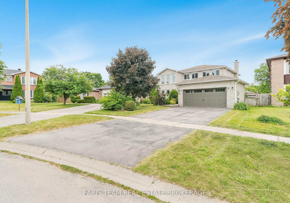 17-radenhurst-crescent-barrie-ontario-s12366068