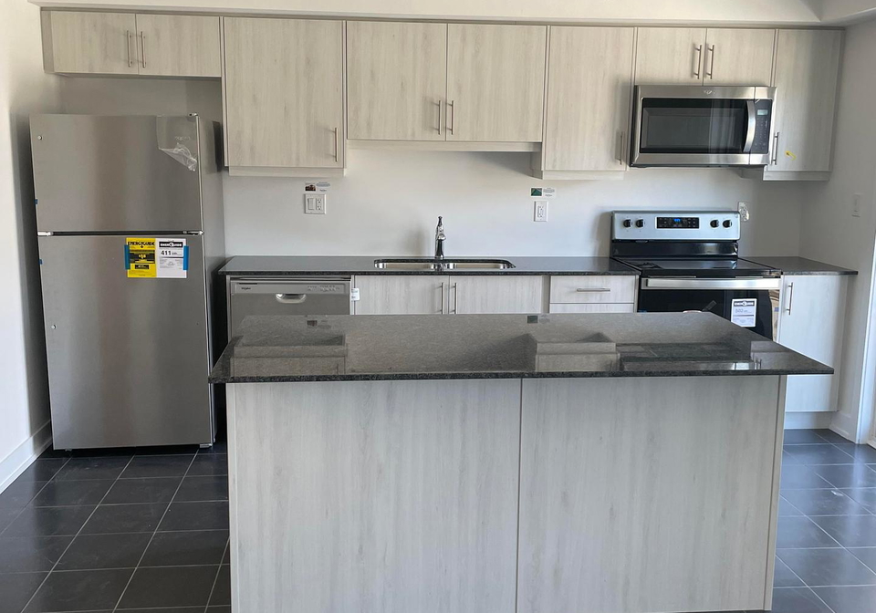 10-silo-mews-barrie-ontario-s12366089