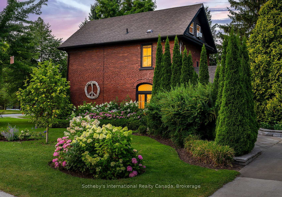 2-erie-street-collingwood-ontario-s12366160