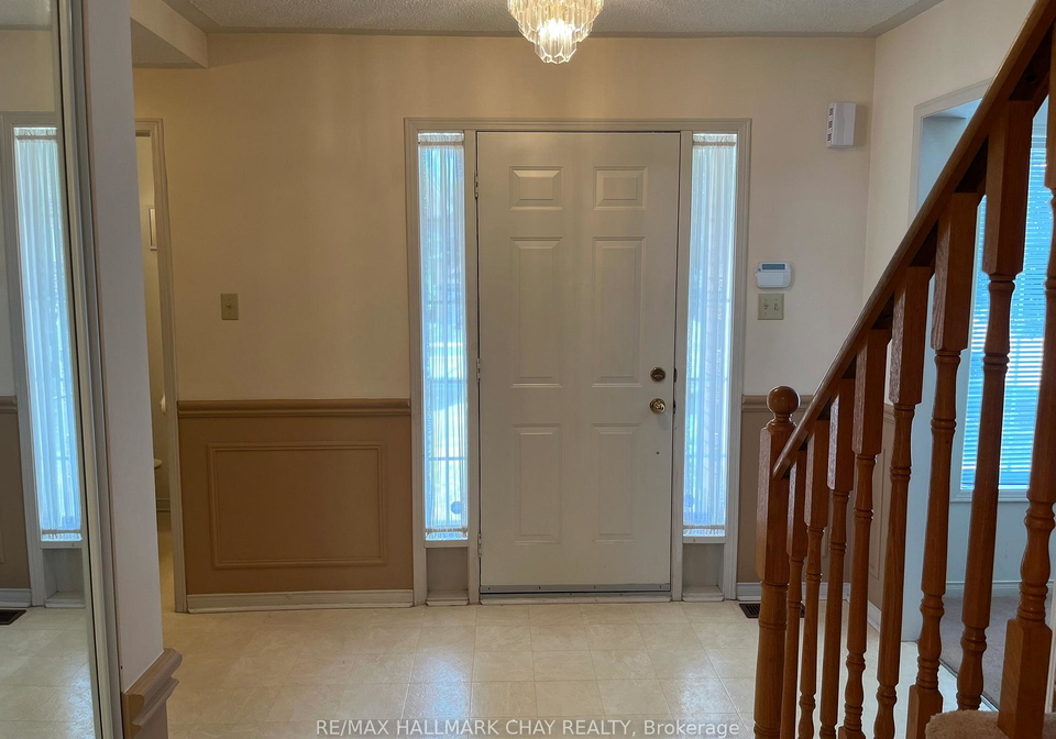 22-stroud-place-barrie-ontario-s12366436