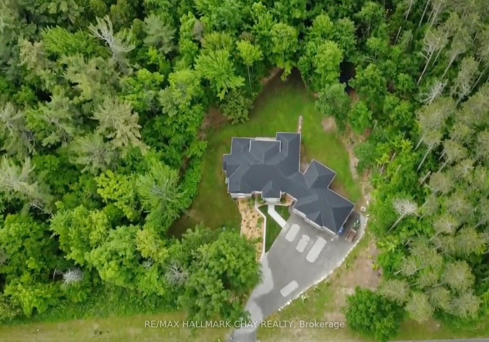 2-timberland-court-s-tiny-ontario-s12367756