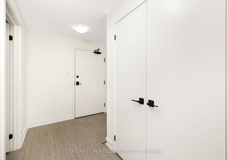 1-chef-lane-barrie-ontario-s12368564