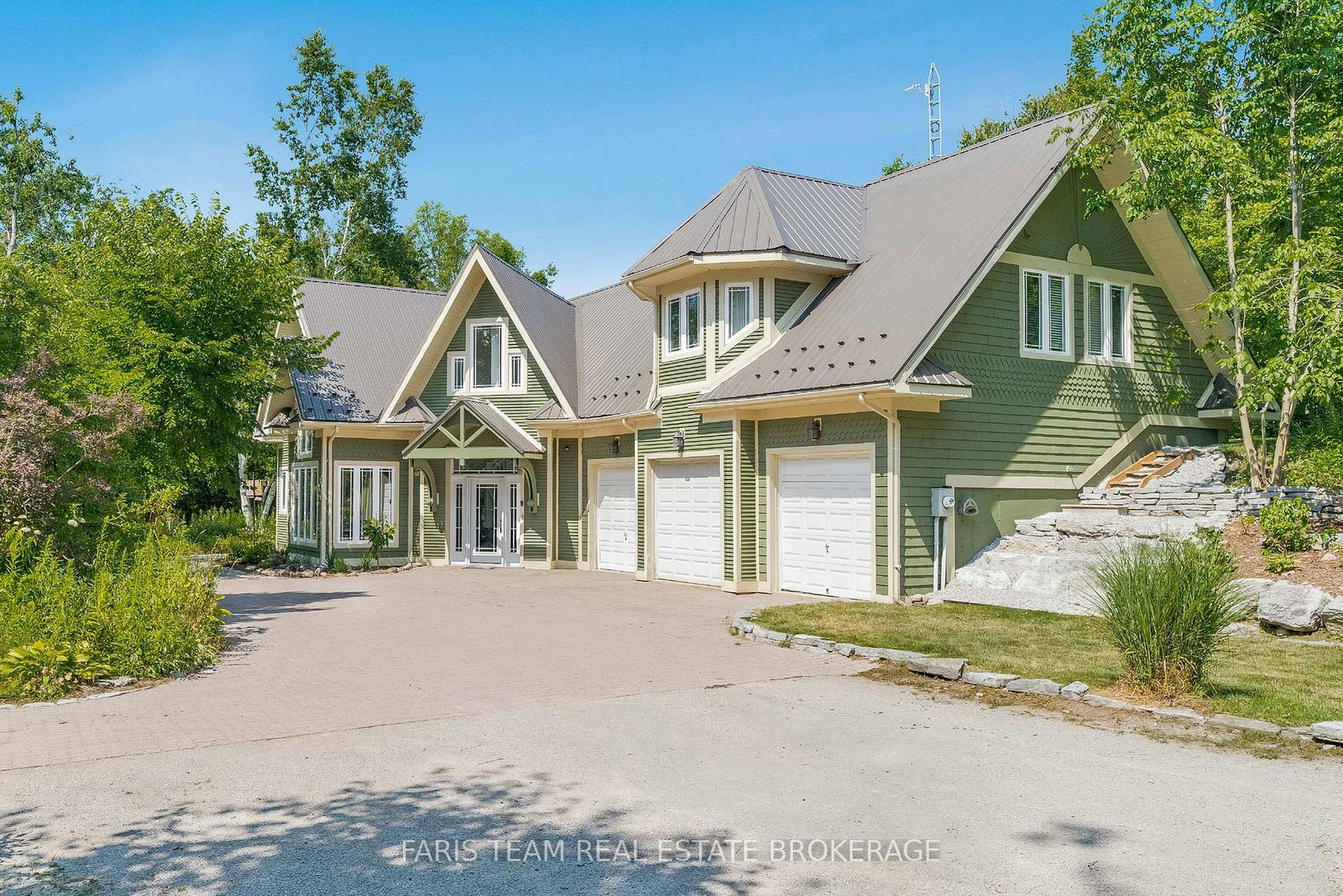 2-forest-wood-lane-oro-medonte-ontario-s12368945
