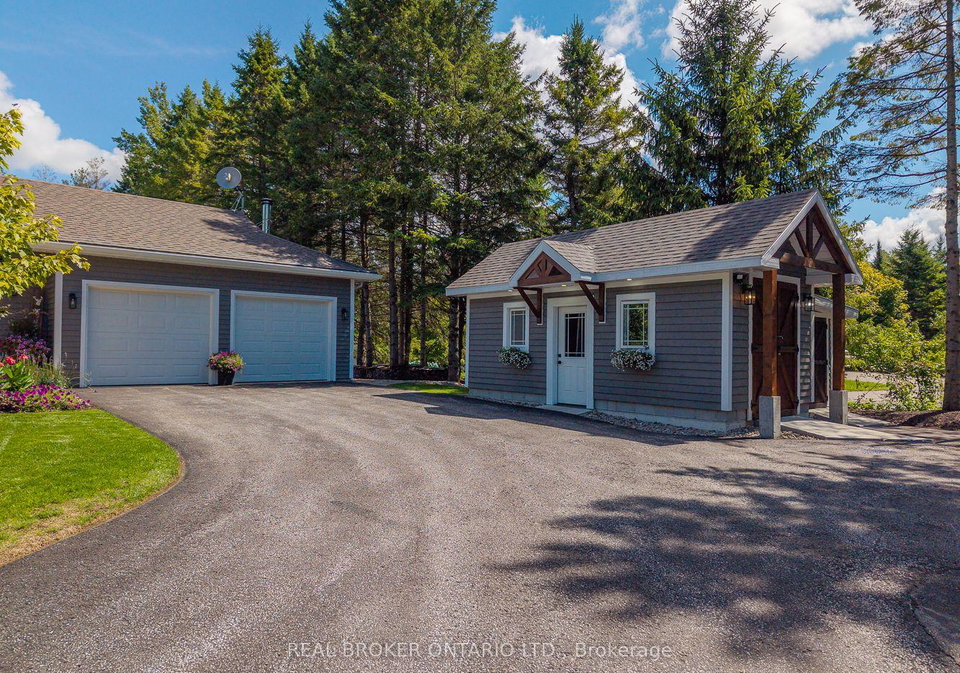 8-crystalwood-lane-springwater-ontario-s12369774