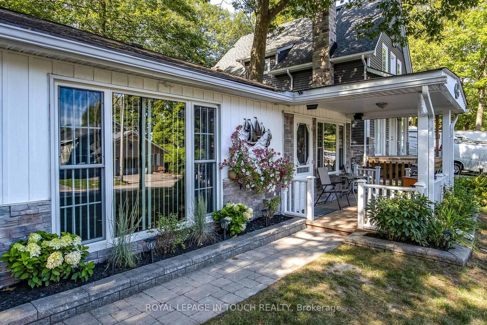325-beaches-road-s-tiny-ontario-s12370471