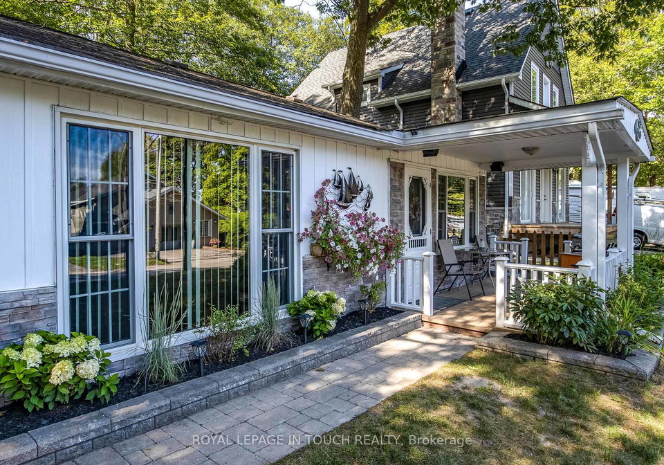 325-beaches-road-s-tiny-ontario-s12370471