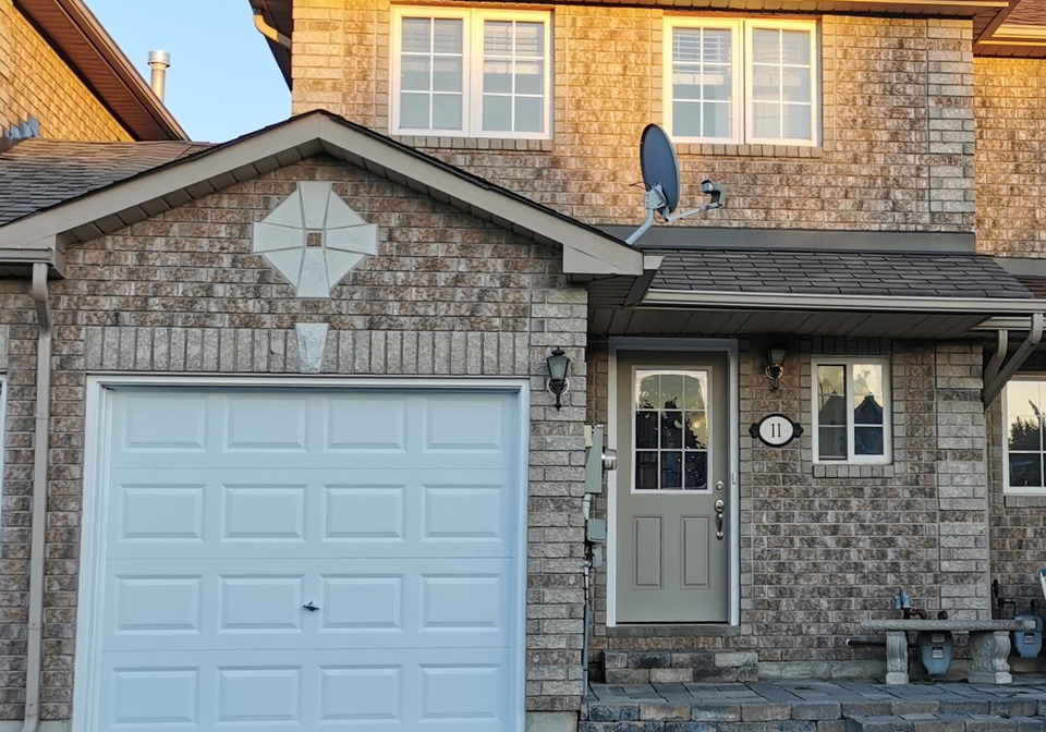 11-srigley-street-barrie-ontario-s12372440