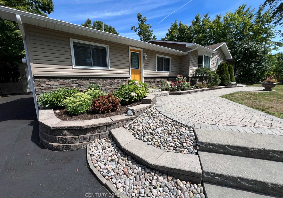 141-bass-line-oro-medonte-ontario-s12374605