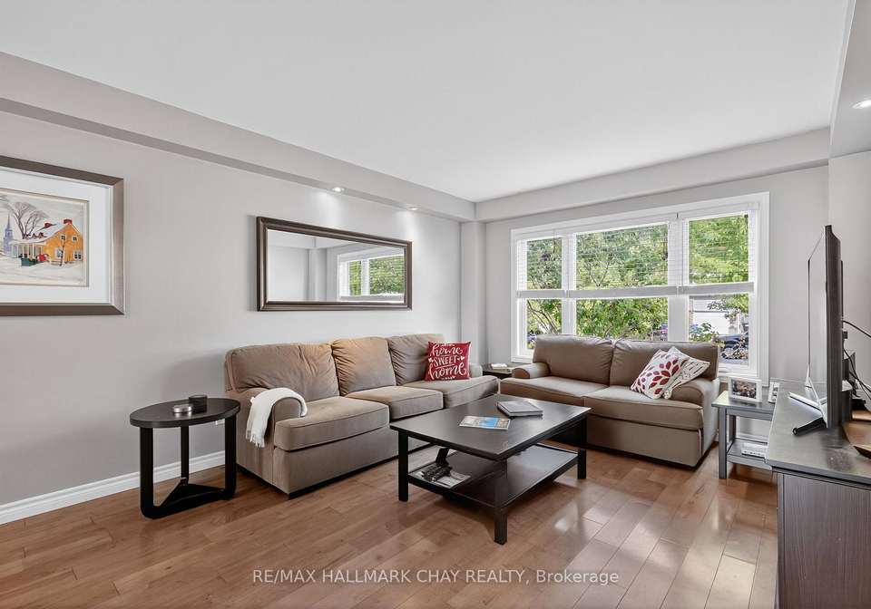 46-moon-drive-barrie-ontario-s12375304