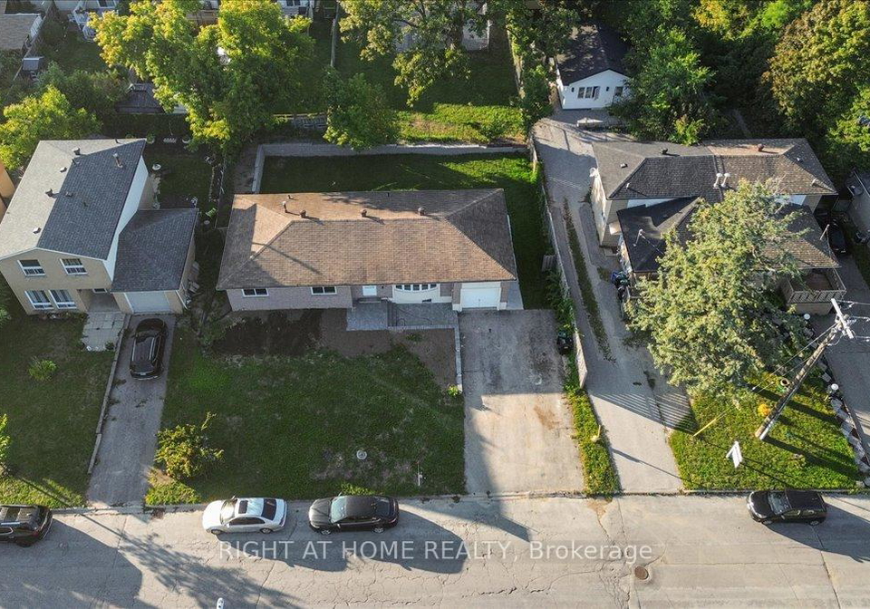 28-charlbrook-avenue-barrie-ontario-s12375591