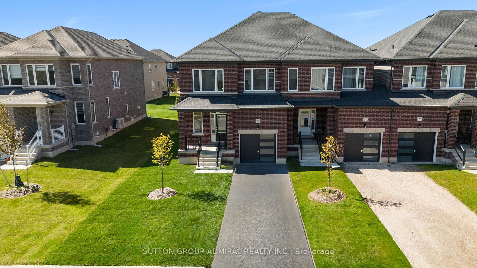 22-autumn-drive-wasaga-beach-ontario-s12376700