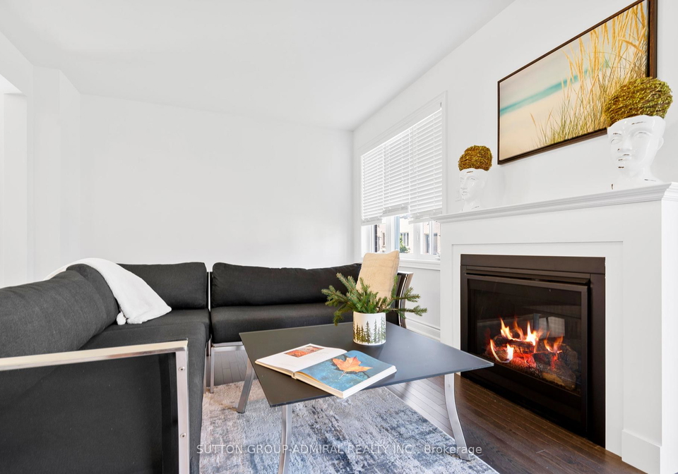 22-autumn-drive-wasaga-beach-ontario-s12376700