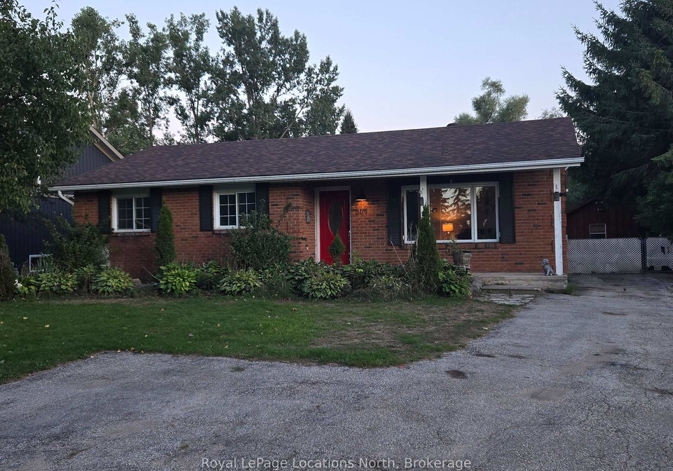209-christopher-street-clearview-ontario-s12377673