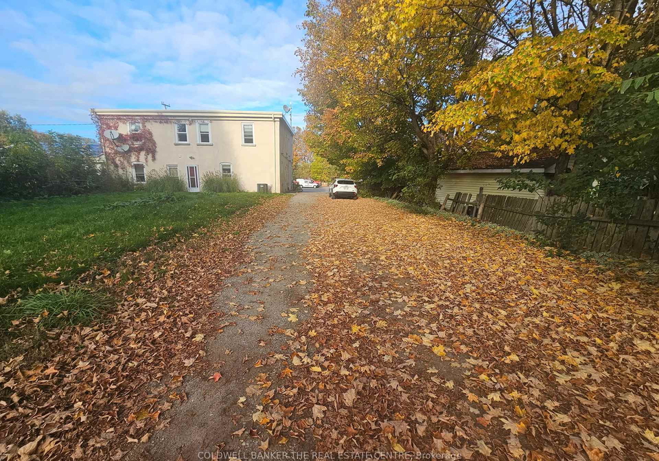 4570-penetanguishene-road-springwater-ontario-s12379987