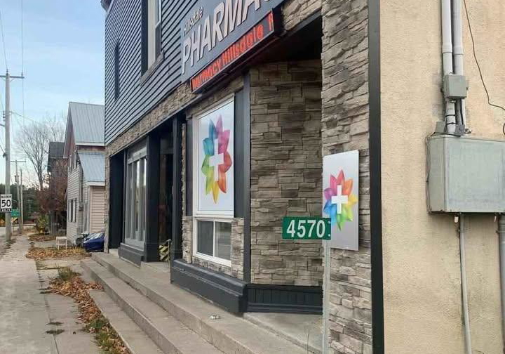 4570-penetanguishene-road-springwater-ontario-s12379987