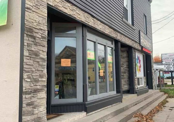 4570-penetanguishene-road-springwater-ontario-s12379987