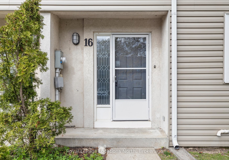 15-watts-crescent-collingwood-ontario-s12380317