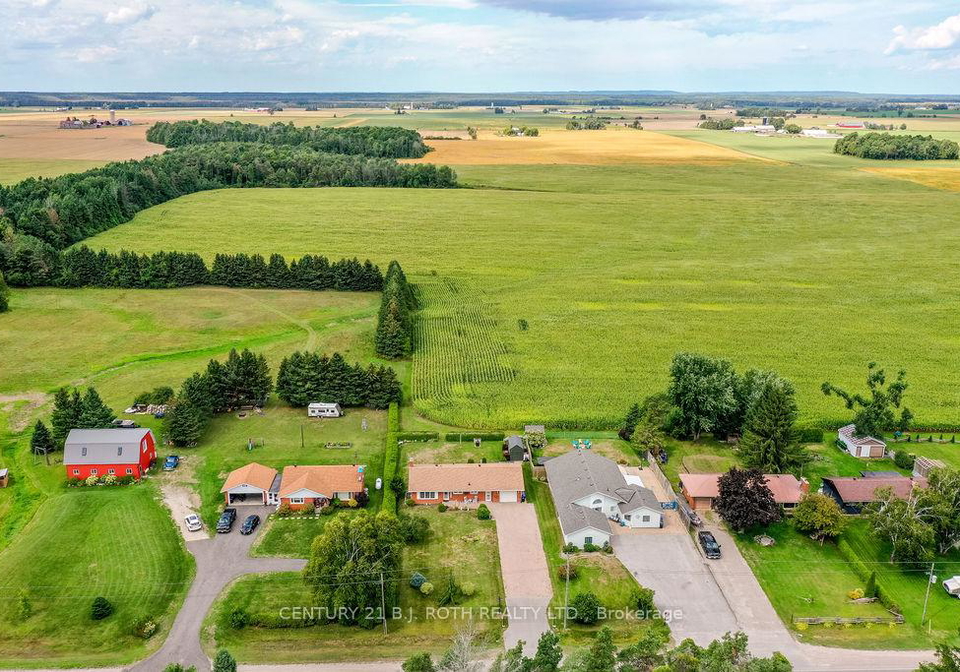 1452-county-92-road-springwater-ontario-s12380537