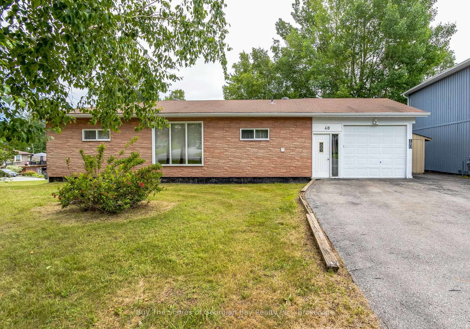 40-lepage-drive-penetanguishene-ontario-s12383900