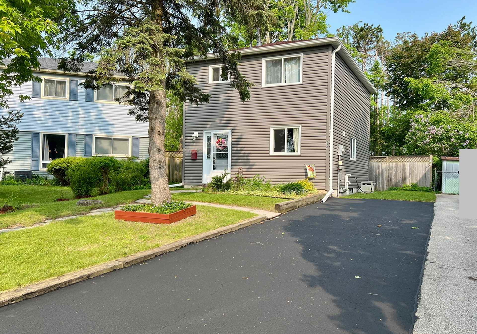 220-letitia-street-barrie-ontario-s12383973