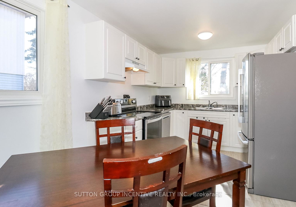 220-letitia-street-barrie-ontario-s12383973