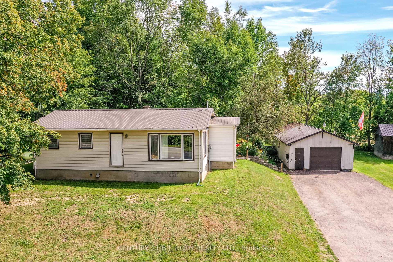 1039-division-road-e-severn-ontario-s12384314