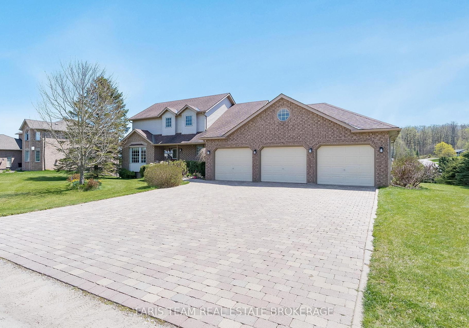 36-marlow-circle-springwater-ontario-s12385173