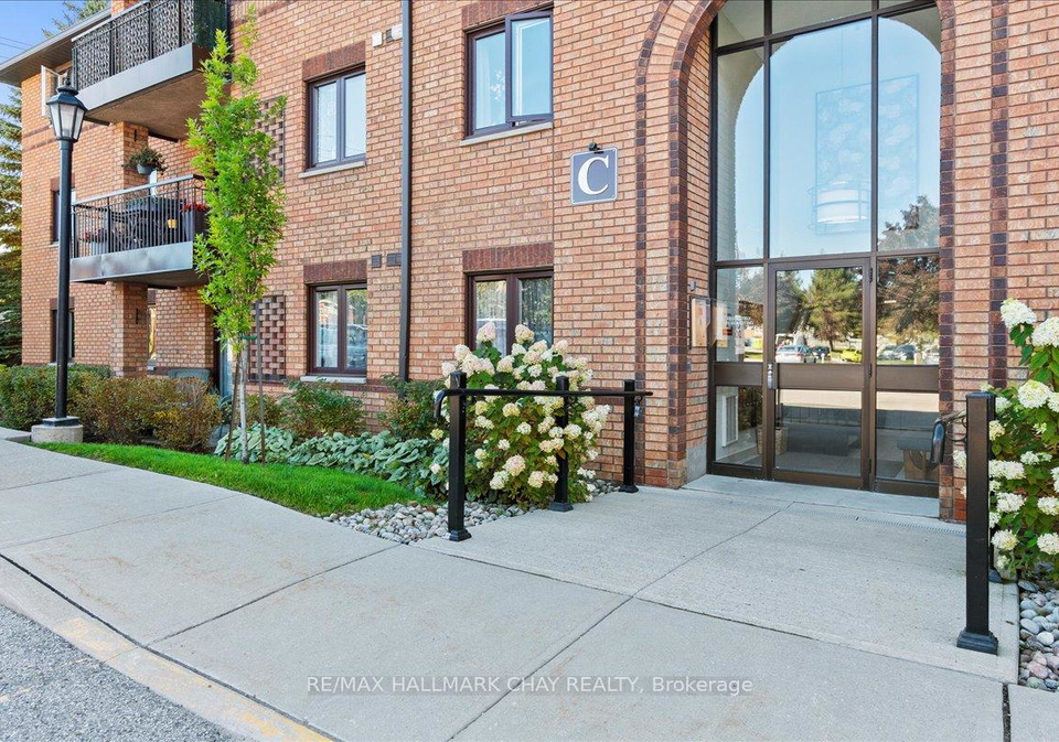 10-coulter-street-barrie-ontario-s12385231