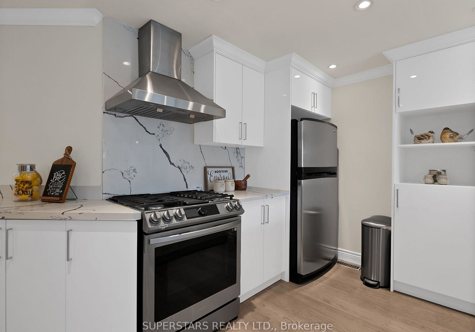 109-lee-crescent-barrie-ontario-s12387425
